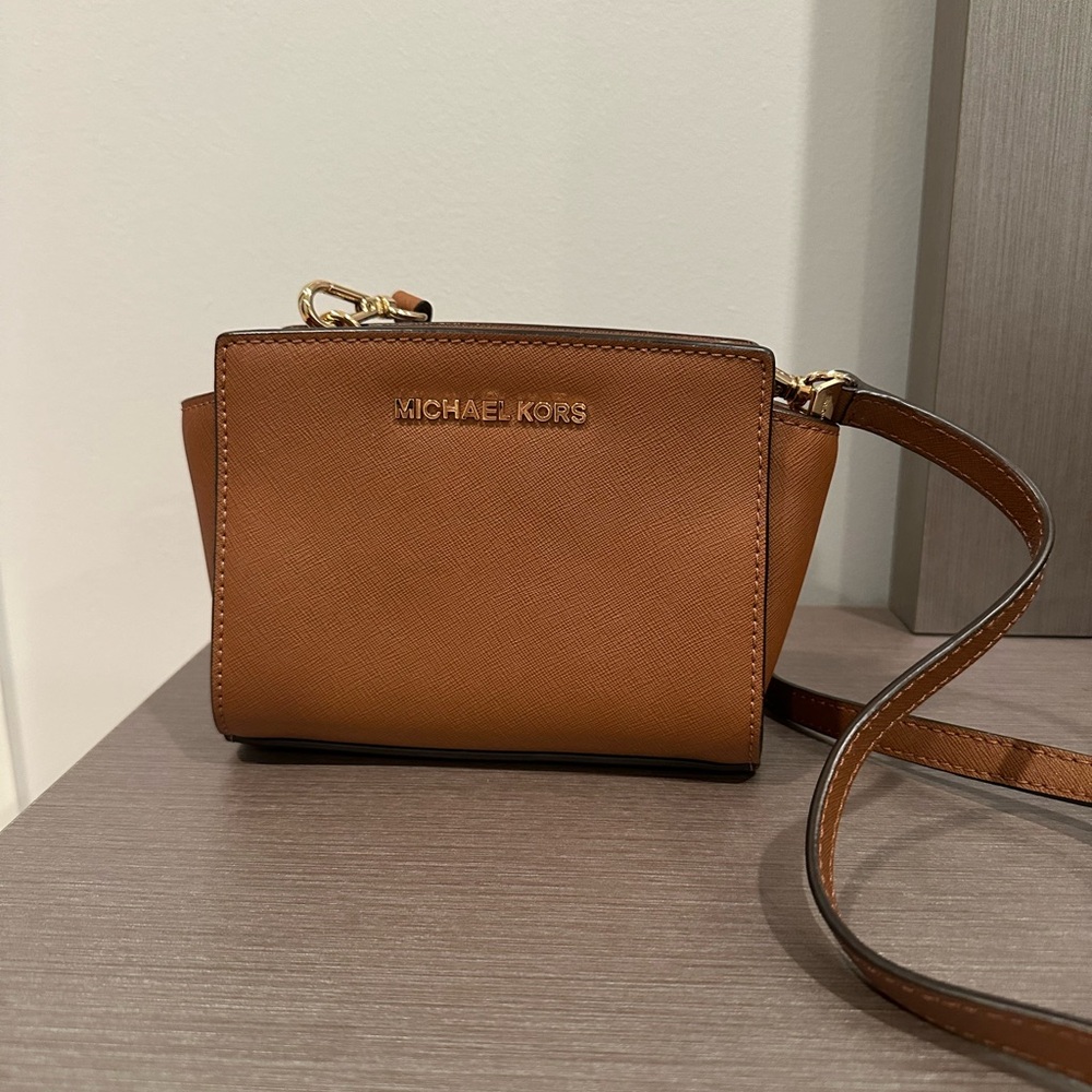 Brown Michael Kors Crossbody Bag